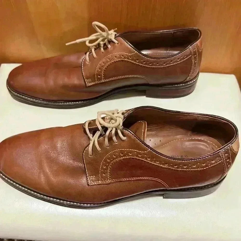 Johnston and Murphy men’s 10 1/2 dress shoe